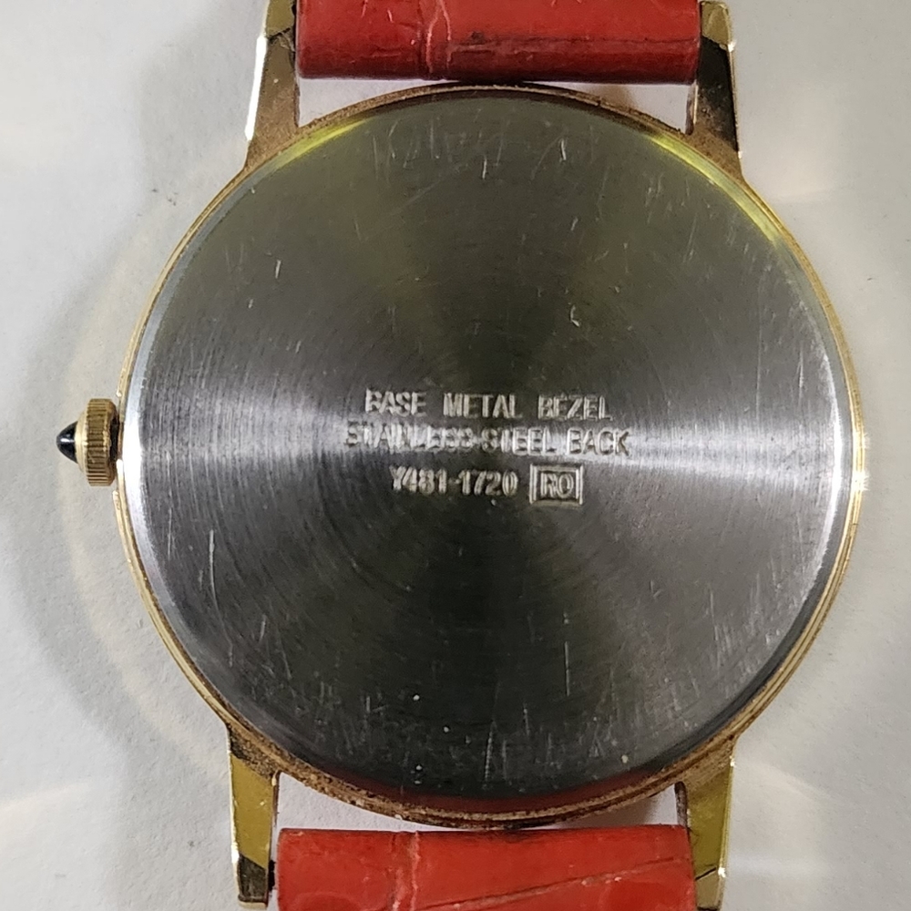Vintage 90s Mickey Mouse Watch - Picture 8 of 9